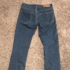Booty popping skinny jeans